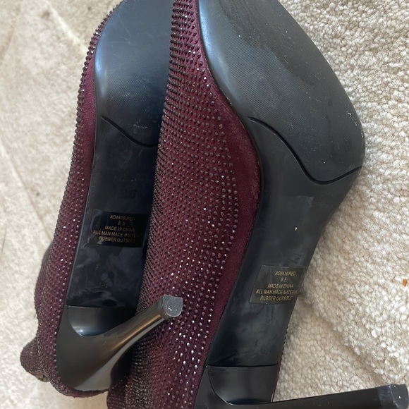 Maroon glitter high heel booties. - Picture 5 of 8